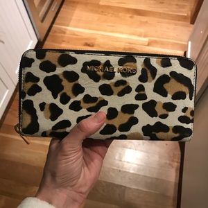 MICHAEL KORS Bedford Three QTR zip Haircalf clutch